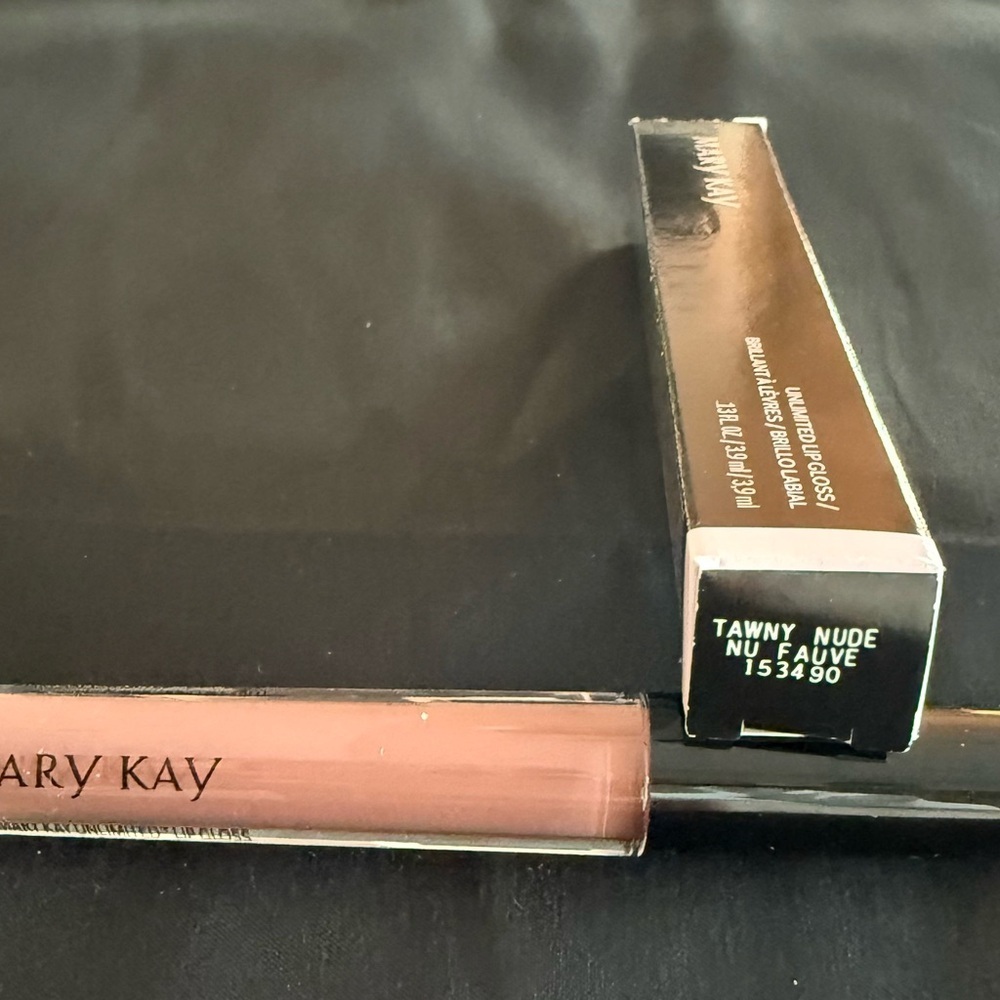 Mary Kay Unlimited Lip Gloss Tawny Nude New in Box